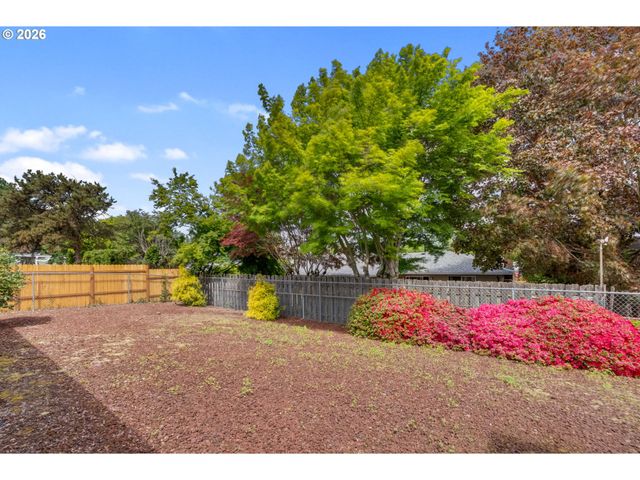 14335 Ne ALTON Ct, Portland, OR 97230