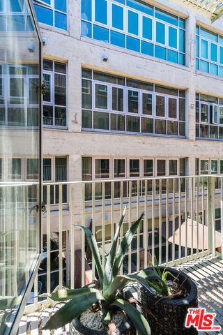 527 Molino Street 206, Los Angeles, CA 90013