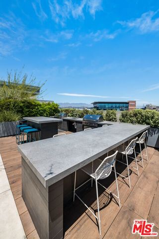 527 Molino Street 206, Los Angeles, CA 90013
