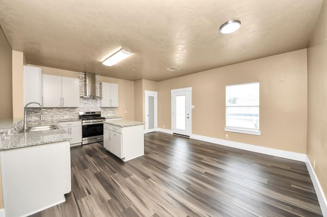 1 Desert Spring Lane, Manvel, TX 77578