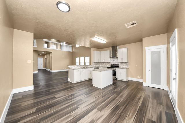 1 Desert Spring Lane, Manvel, TX 77578