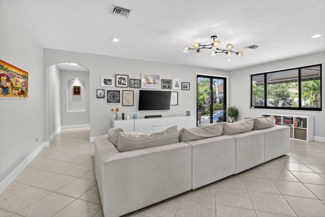 14501 SW 39th St, Miramar, FL 33027