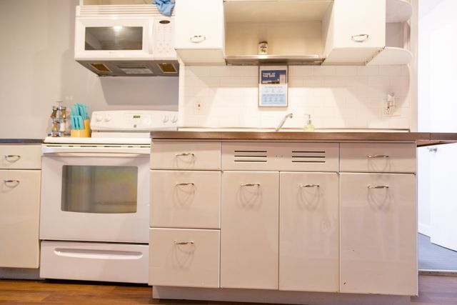 2712 W Saint Helen Street, Chicago, IL 60647