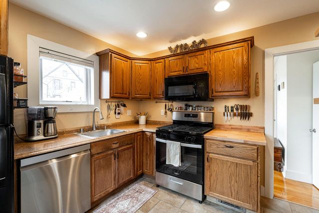 607 S Oak Park COURT, Milwaukee, WI 53214