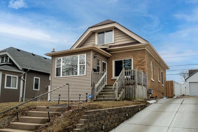 607 S Oak Park COURT, Milwaukee, WI 53214