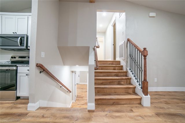 1647 E Carolyn Drive, Fayetteville, AR 72701