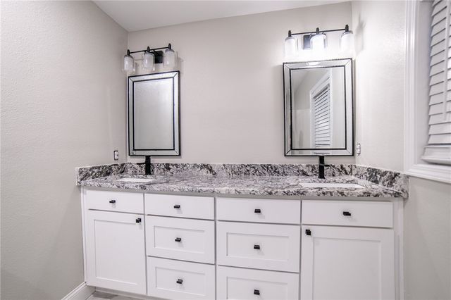 1647 E Carolyn Drive, Fayetteville, AR 72701