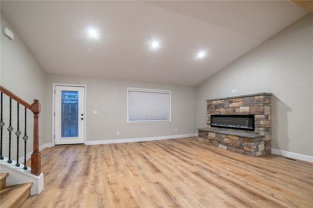 1647 E Carolyn Drive, Fayetteville, AR 72701