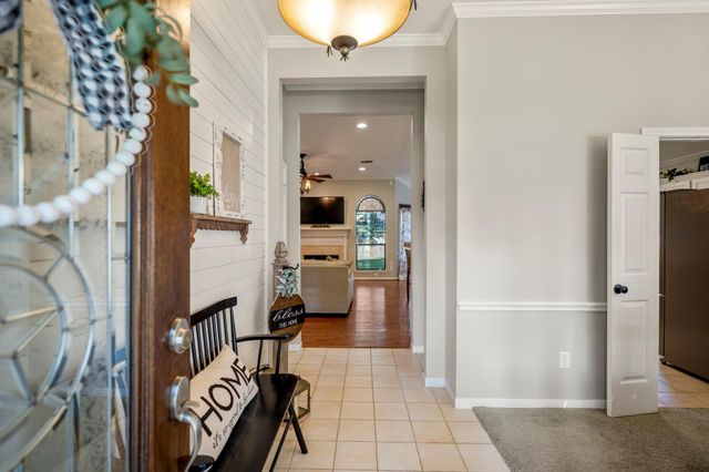 812 Woodland Lane, Conroe, TX 77302