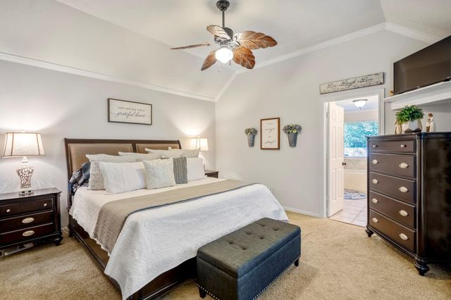 812 Woodland Lane, Conroe, TX 77302