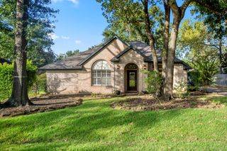 812 Woodland Lane, Conroe, TX 77302