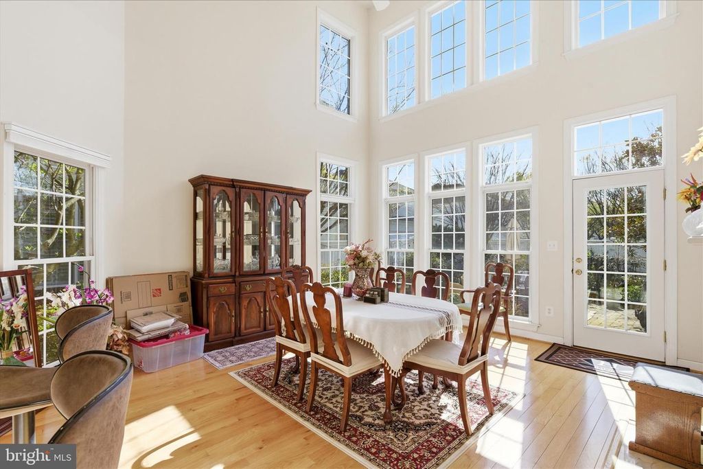 Image 16 of property listing at 712 COYBAY DR, Annapolis, MD 21401