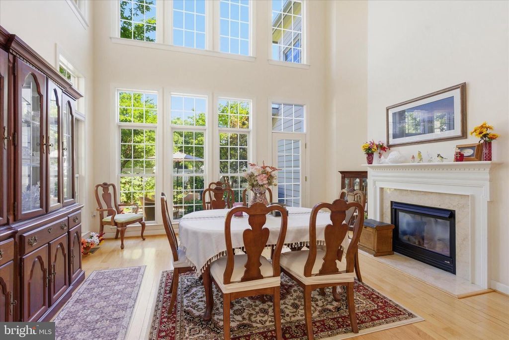 Image 17 of property listing at 712 COYBAY DR, Annapolis, MD 21401