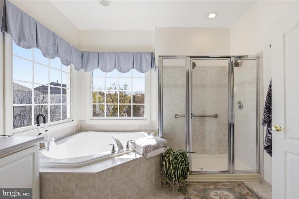 Image 26 of property listing at 712 COYBAY DR, Annapolis, MD 21401