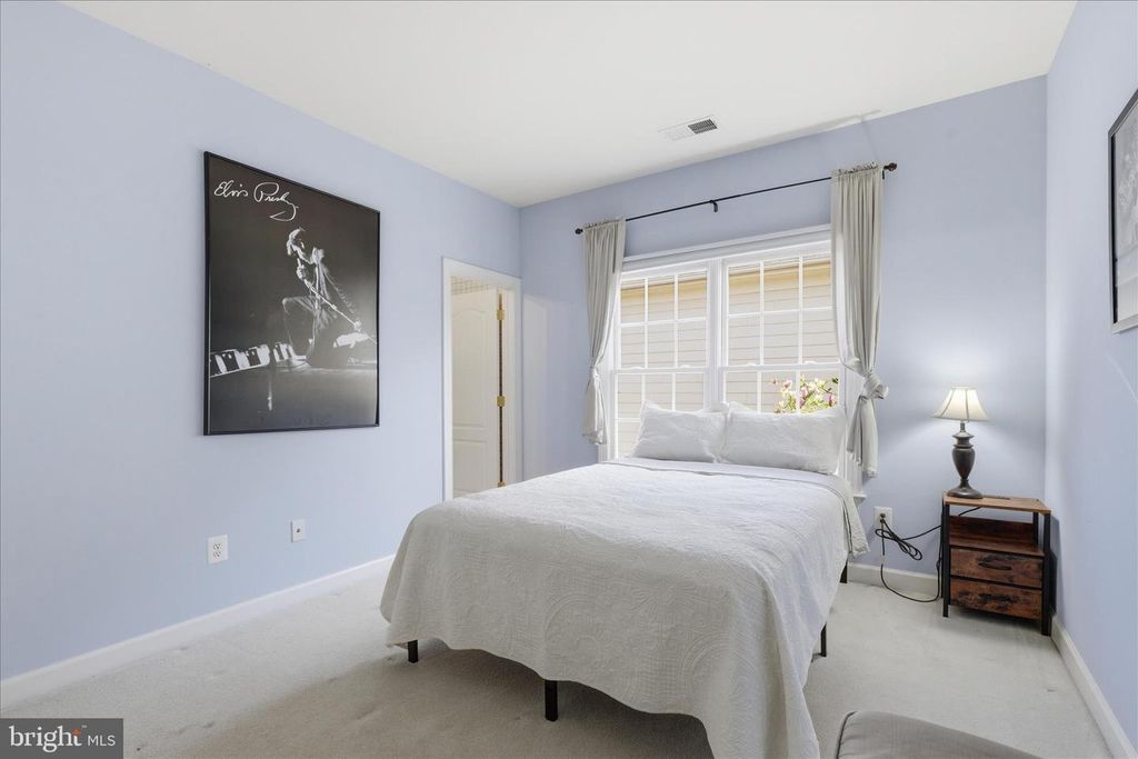 Image 32 of property listing at 712 COYBAY DR, Annapolis, MD 21401