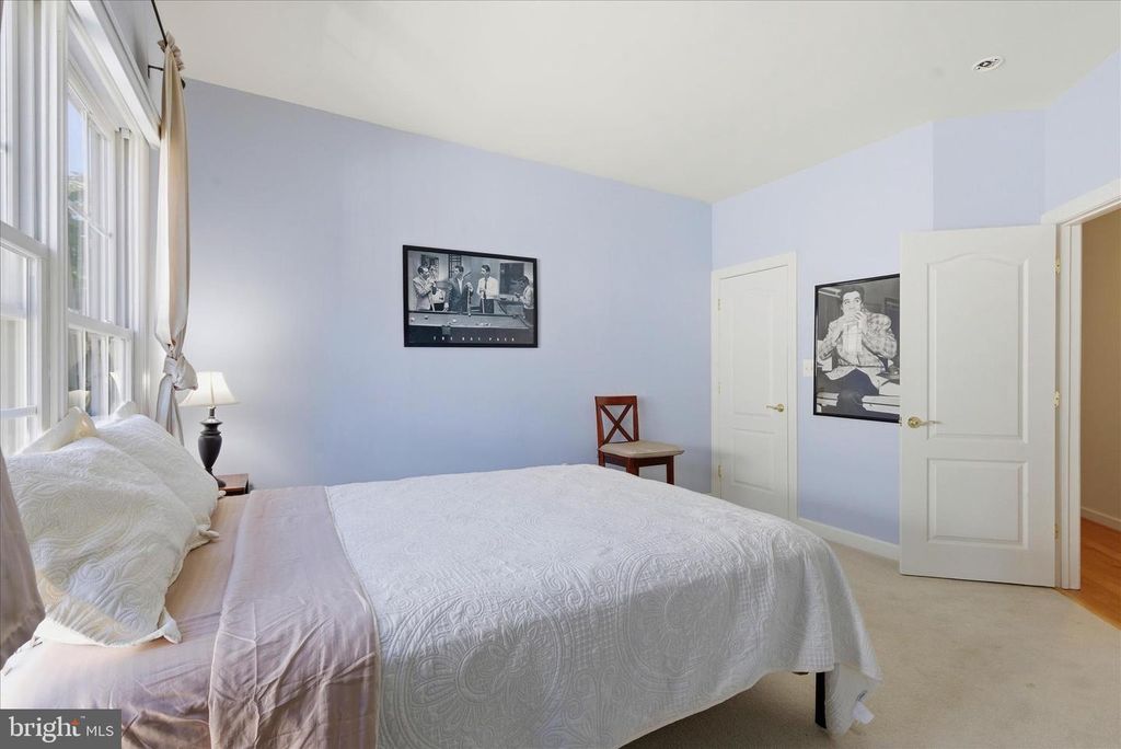 Image 33 of property listing at 712 COYBAY DR, Annapolis, MD 21401
