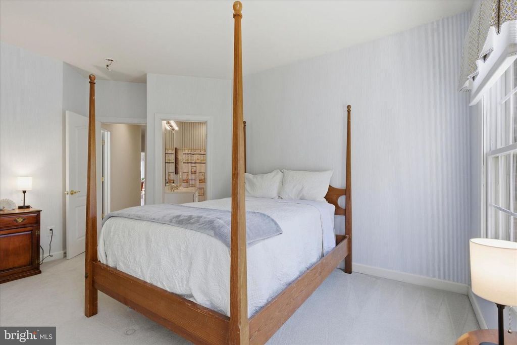 Image 36 of property listing at 712 COYBAY DR, Annapolis, MD 21401