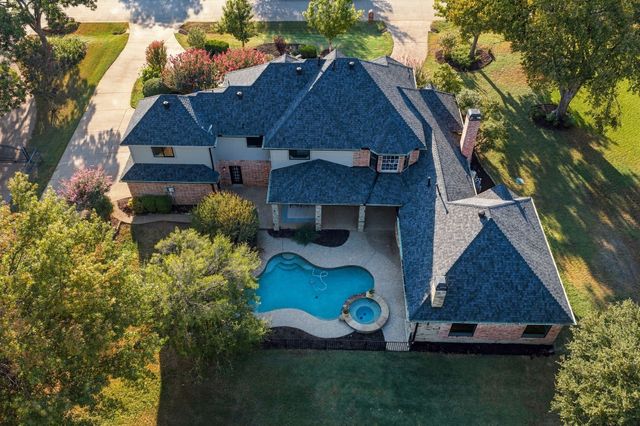303 Highland Court, Double Oak, TX 75077