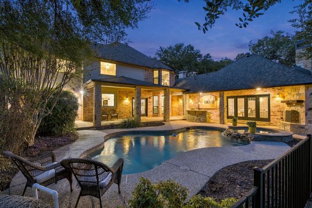 303 Highland Court, Double Oak, TX 75077