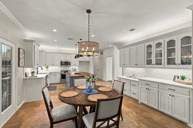 303 Highland Court, Double Oak, TX 75077