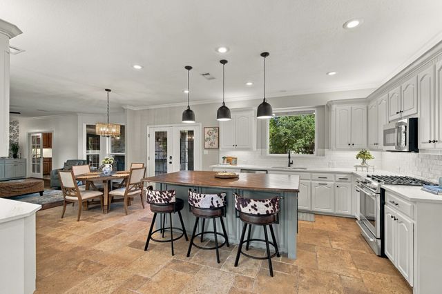 303 Highland Court, Double Oak, TX 75077