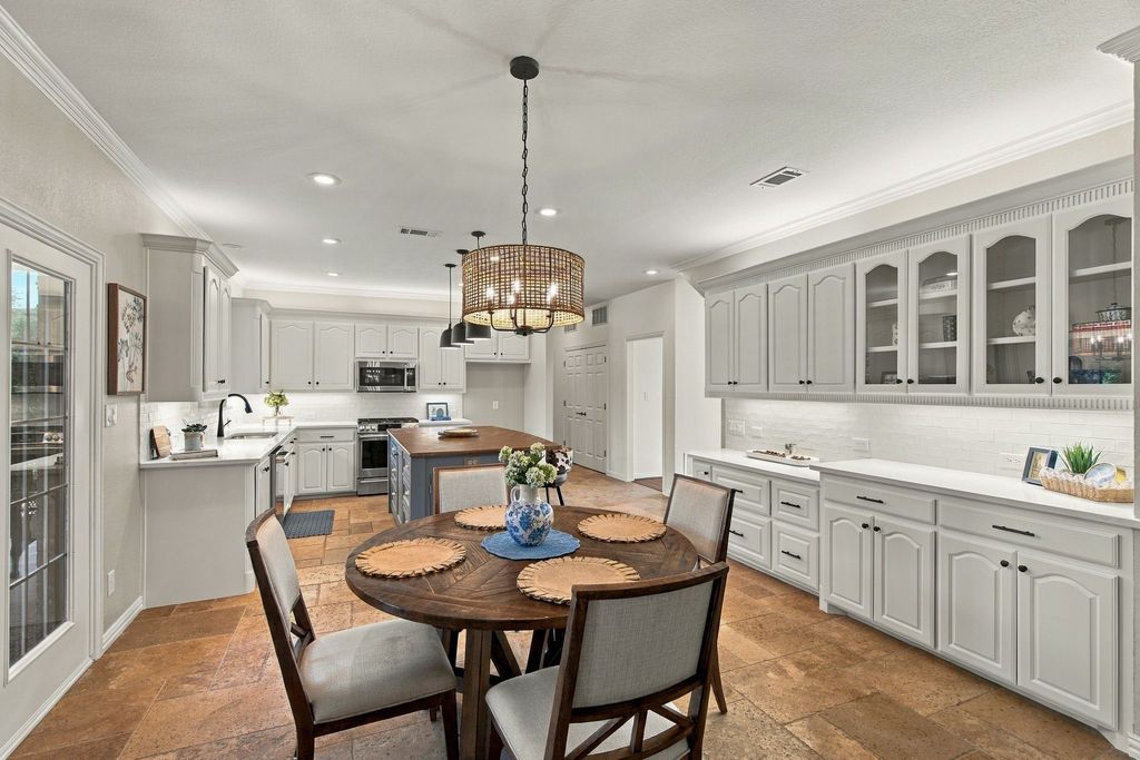 303 Highland Court, Double Oak, TX 75077 — photo 4