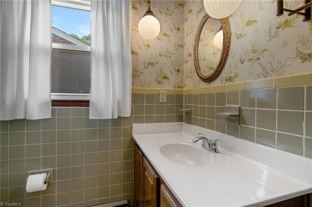 2506 Aster Drive, Greensboro, NC 27401