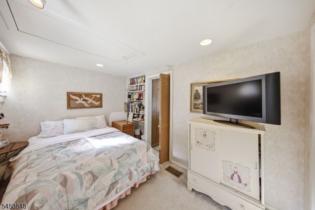 25 Cottage Ave, Frankford Twp., NJ 07860