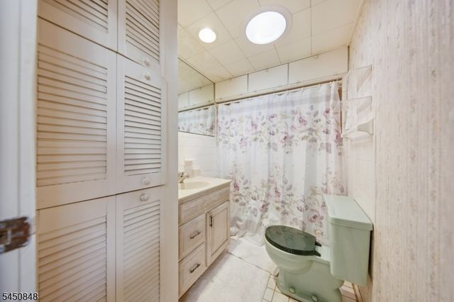 25 Cottage Ave, Frankford Twp., NJ 07860