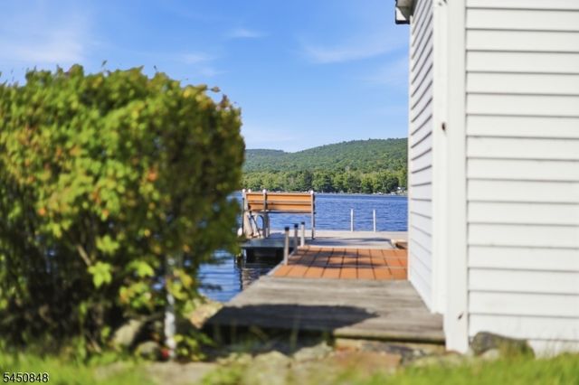 25 Cottage Ave, Frankford Twp., NJ 07860