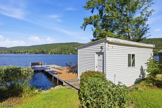 25 Cottage Ave, Frankford Twp., NJ 07860