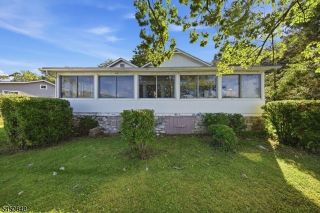 25 Cottage Ave, Frankford Twp., NJ 07860