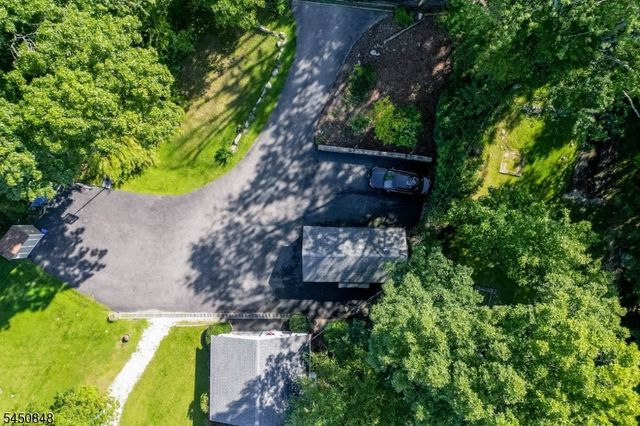 25 Cottage Ave, Frankford Twp., NJ 07860