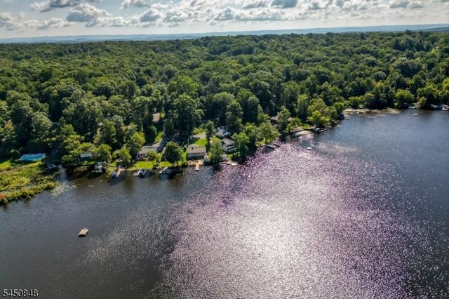 25 Cottage Ave, Frankford Twp., NJ 07860