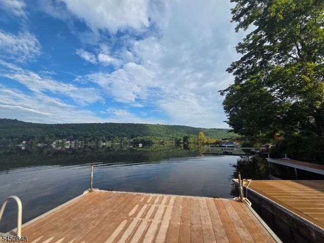 25 Cottage Ave, Frankford Twp., NJ 07860