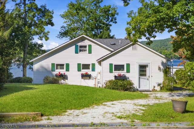 25 Cottage Ave, Frankford Twp., NJ 07860