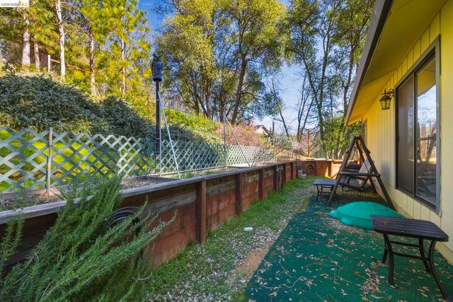 16170 Acorn Dr, Sonora, CA 95370