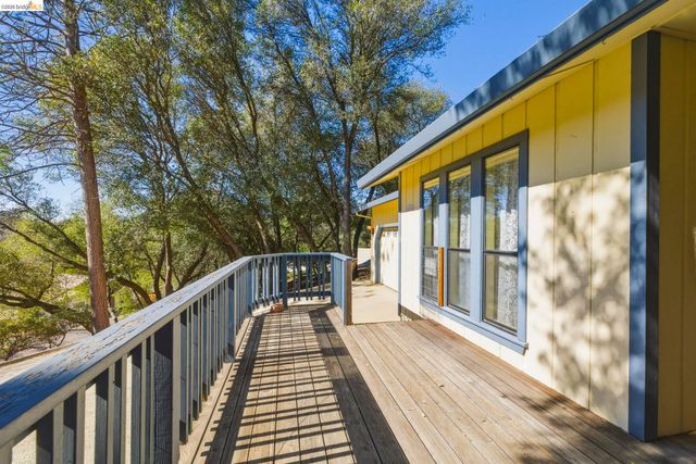 16170 Acorn Dr, Sonora, CA 95370