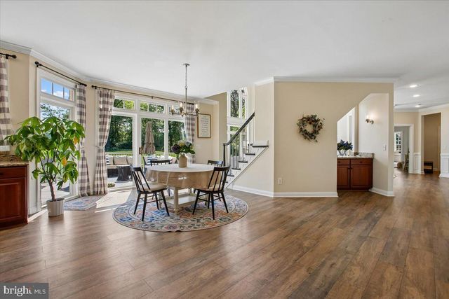 11133 OAKTON RD, Oakton, VA 22124