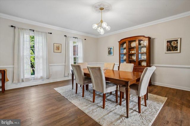 11133 OAKTON RD, Oakton, VA 22124