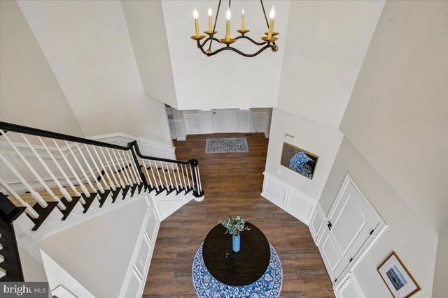 11133 OAKTON RD, Oakton, VA 22124