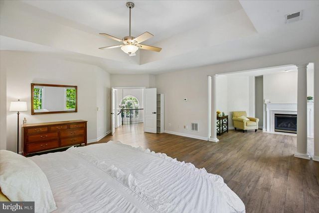 11133 OAKTON RD, Oakton, VA 22124