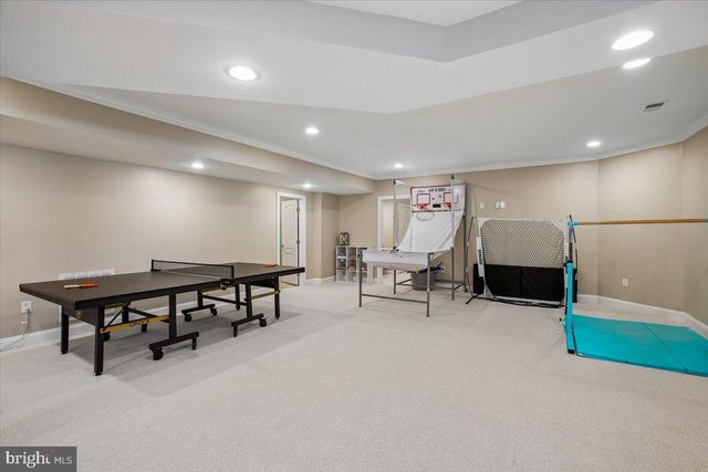 11133 OAKTON RD, Oakton, VA 22124