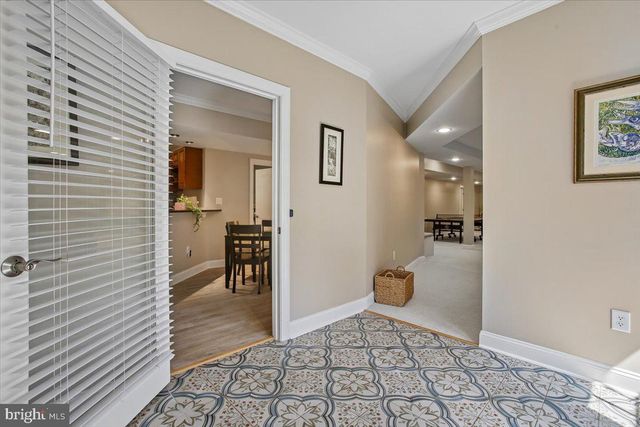 11133 OAKTON RD, Oakton, VA 22124
