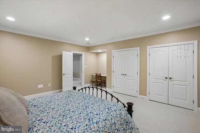 11133 OAKTON RD, Oakton, VA 22124