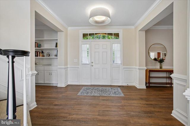 11133 OAKTON RD, Oakton, VA 22124