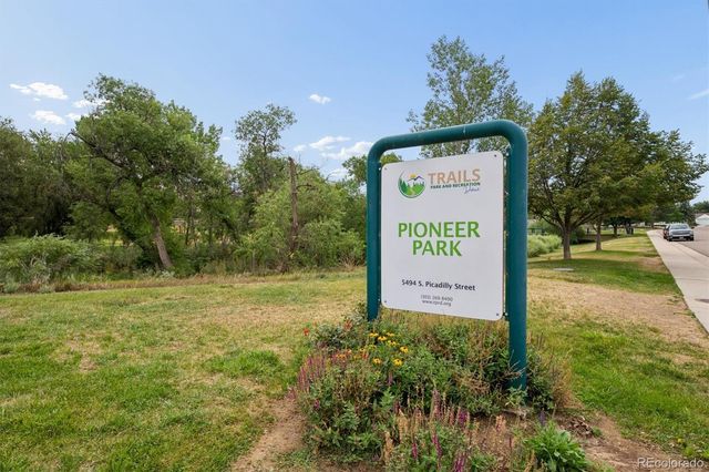 5832 S Netherland Circle, Aurora, CO 80015