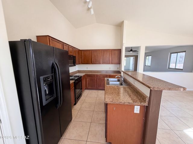 4703 W Hoha Lane, Tucson, AZ 85741