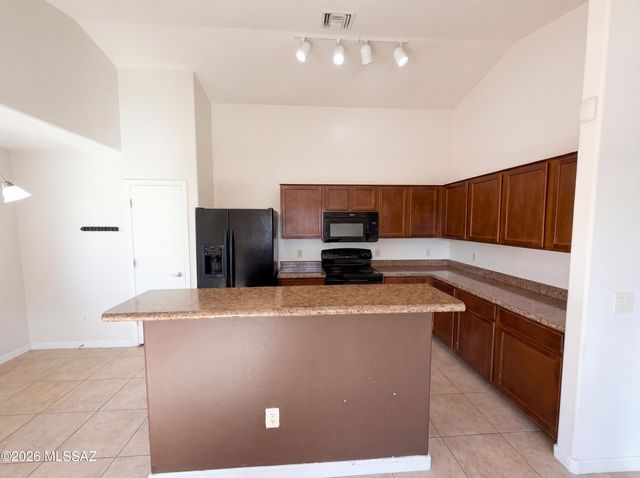 4703 W Hoha Lane, Tucson, AZ 85741