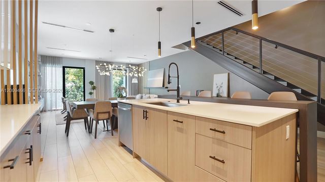 1371 SW 22nd Ter 1371, Miami, FL 33145